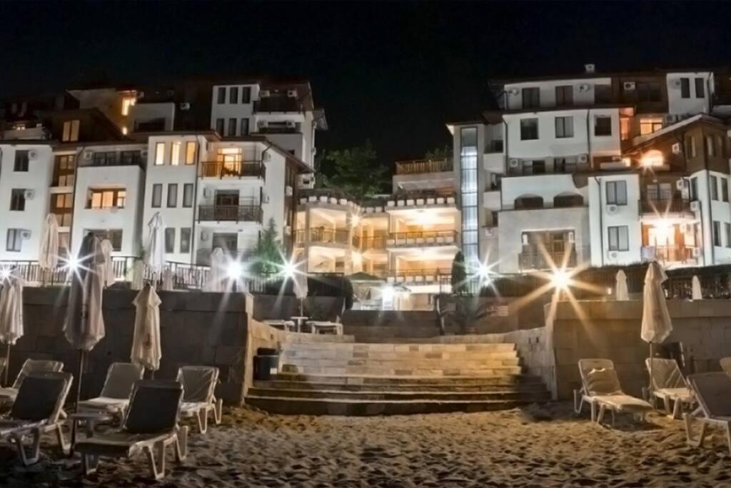 Апартамент Ния, Райска Градина / Garden Of Eden Sveti Vlas Buitenkant foto