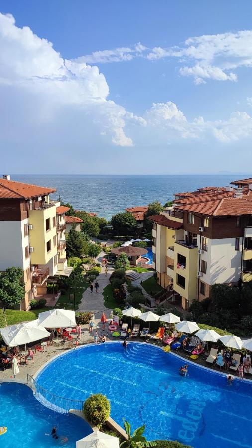 Апартамент Ния, Райска Градина / Garden Of Eden Sveti Vlas Buitenkant foto