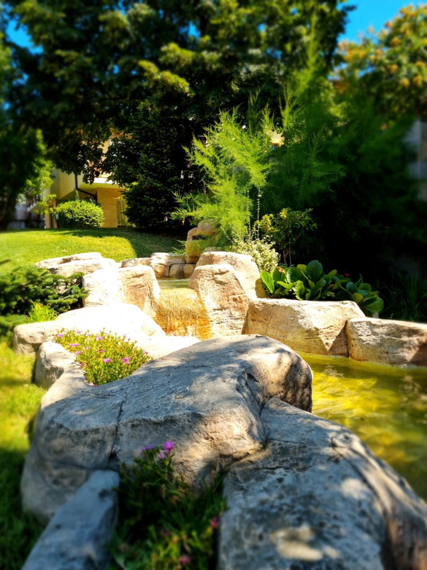 Апартамент Ния, Райска Градина / Garden Of Eden Sveti Vlas Buitenkant foto