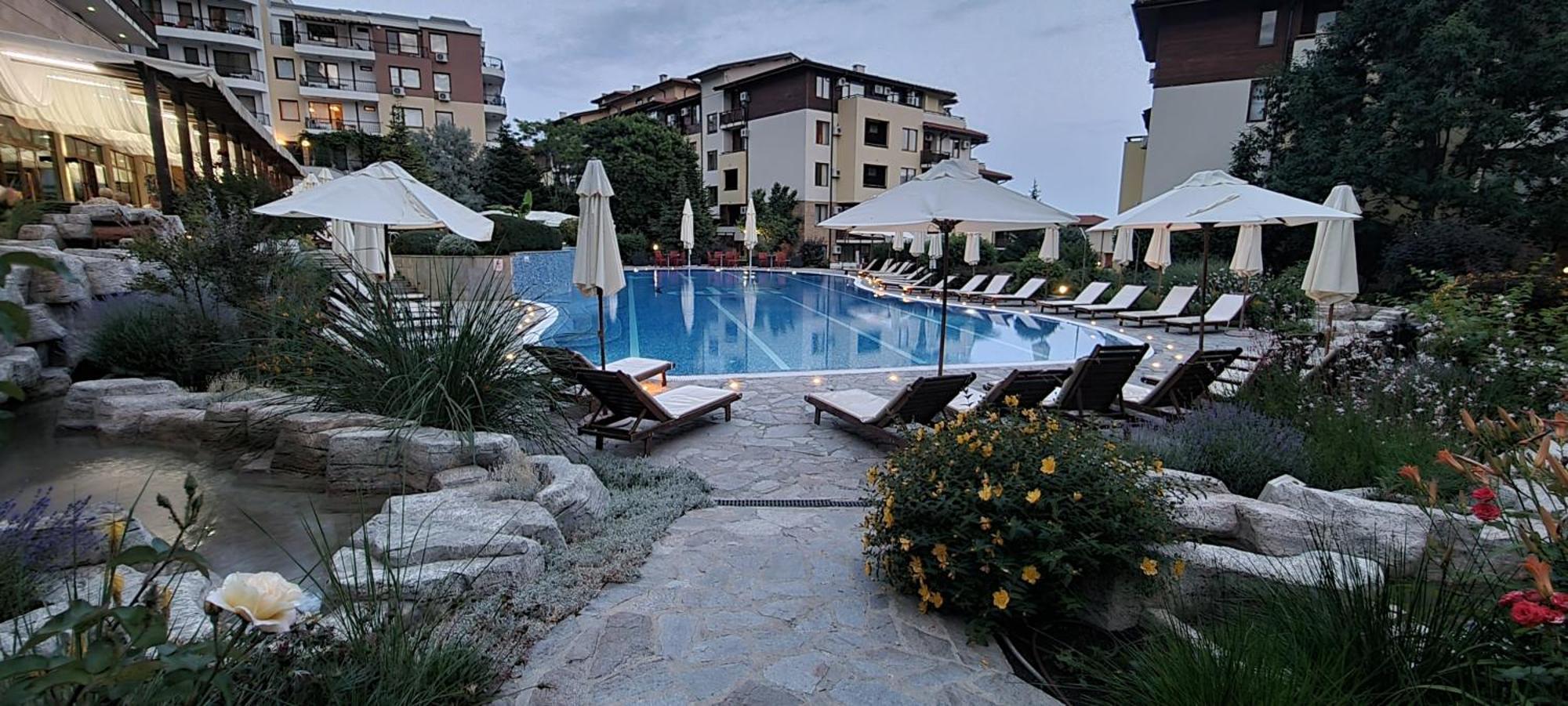 Апартамент Ния, Райска Градина / Garden Of Eden Sveti Vlas Buitenkant foto