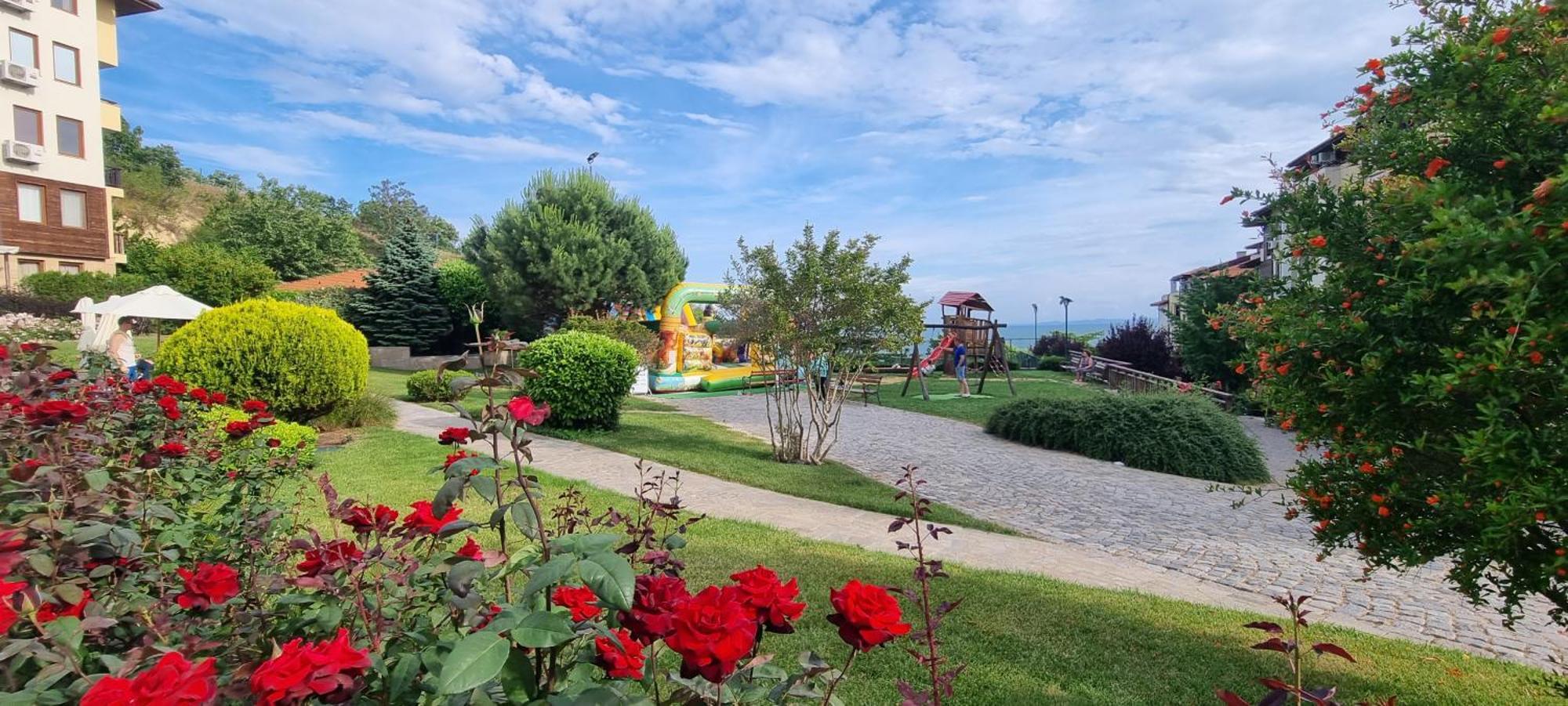 Апартамент Ния, Райска Градина / Garden Of Eden Sveti Vlas Buitenkant foto