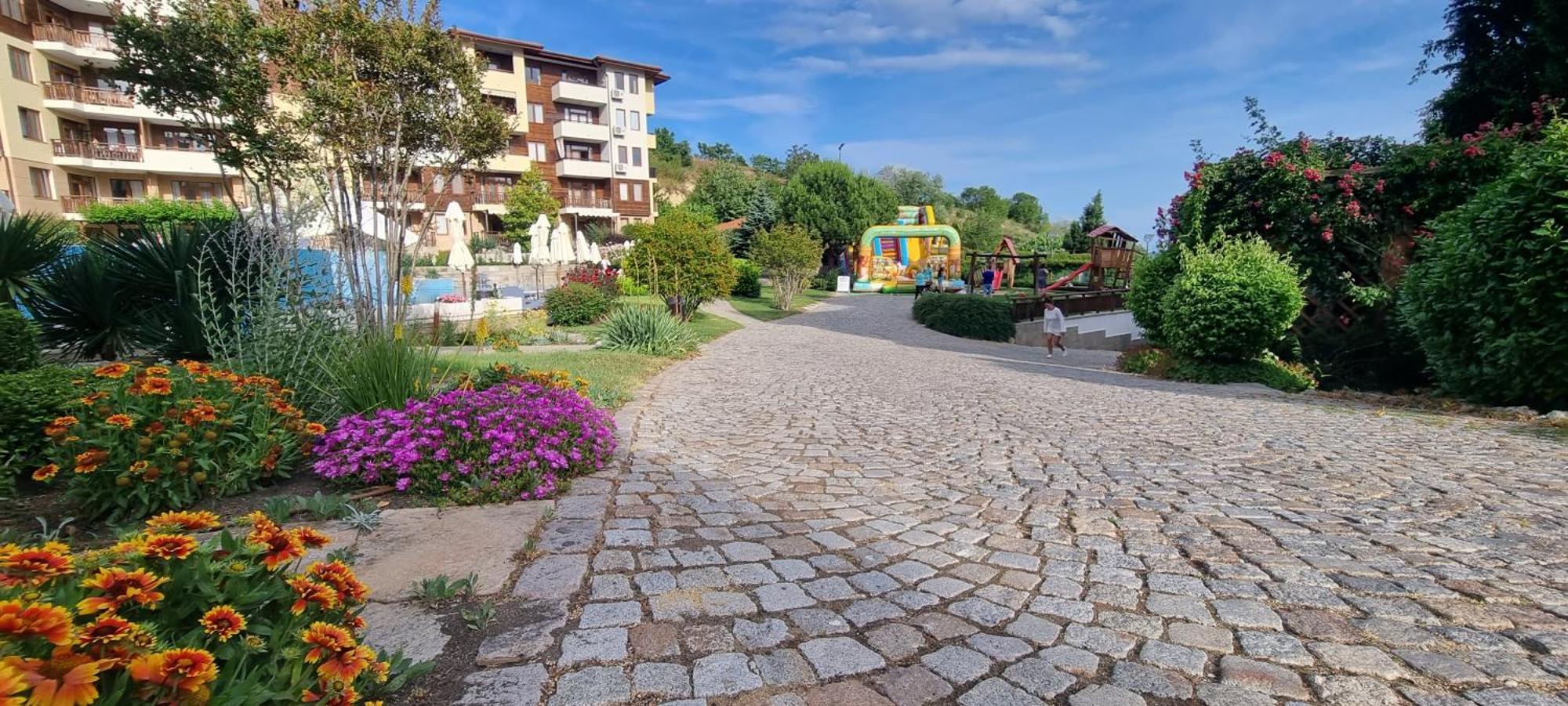 Апартамент Ния, Райска Градина / Garden Of Eden Sveti Vlas Buitenkant foto
